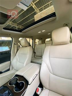 تۆیۆتا لاند کروزەر